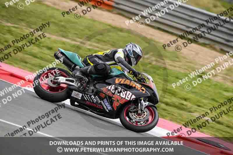 cadwell no limits trackday;cadwell park;cadwell park photographs;cadwell trackday photographs;enduro digital images;event digital images;eventdigitalimages;navarra;no limits trackdays;peter wileman photography;racing digital images;trackday digital images;trackday photos
